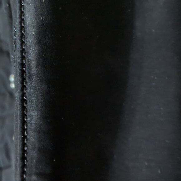 Solid Black Vera Bradley Bag With Two Front Pockets - Picture 8 of 10